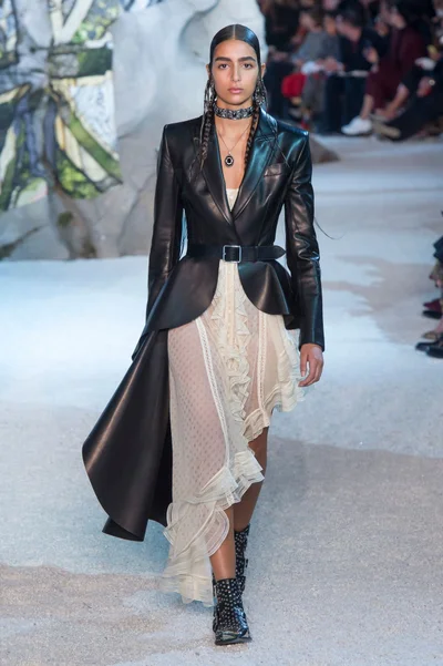 Look 2